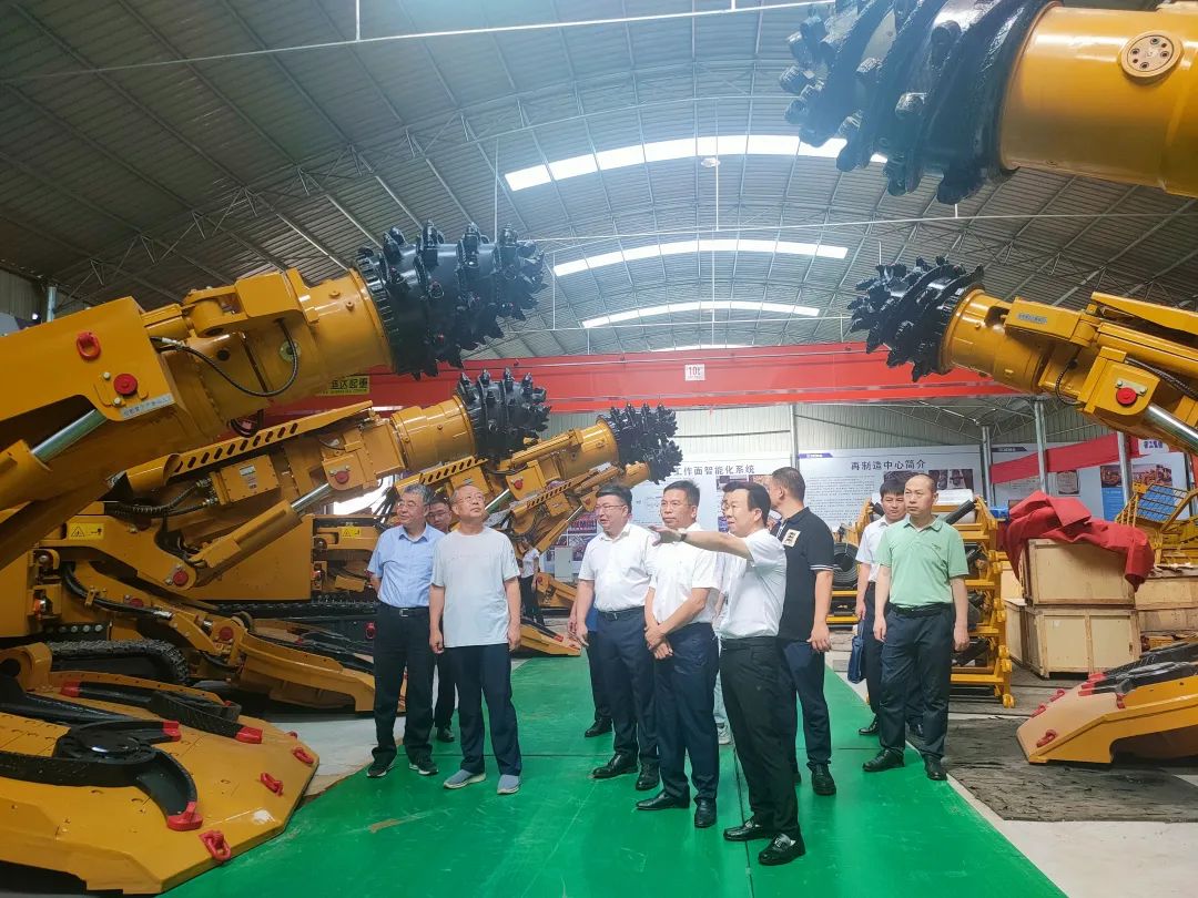 李中城會長帶隊赴徐工綠色礦山智能裝備制造基地考察調研